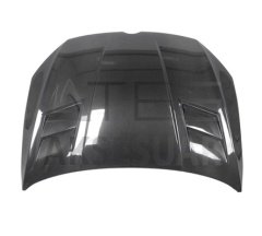 VOLKSWAGEN GOLF 7 KARBON KAPUT