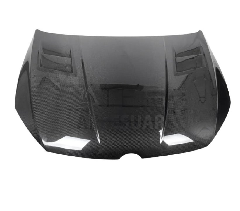 VOLKSWAGEN GOLF 7 KARBON KAPUT