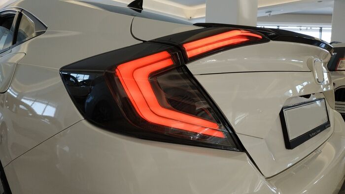 CIVIC FC5 2016-2021 IÇIN UYUMLU  HAREKETLI LED STOP SMOKE