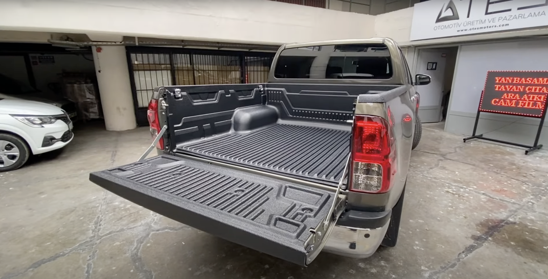 Toyota Hilux 2023 Kasa Havuzu