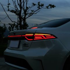 COROLLA 2019+ IÇIN UYUMLU LED STOP SPOILER KIRMIZI