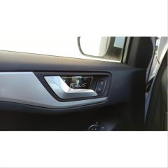 FOCUS IÇIN UYUMLU 2019+ KAPI KOLU IC AÇMA KAPLAMA-TITANYUM SIYAH