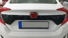 CIVIC FC5 2016-2020 IÇIN UYUMLU BAGAJ KAPAGI PLAKA ÜST KAPLAMASI PIANO BLACK