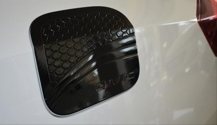 CIVIC FC5 2016-2020 IÇIN UYUMLU DEPO KAPAGI KARBON