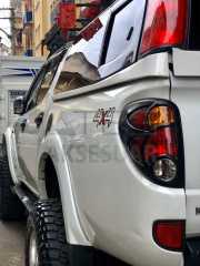 MITSUBISHI L200 2008-2014 STOP ÇERCEVE KAPLAMA SIYAH