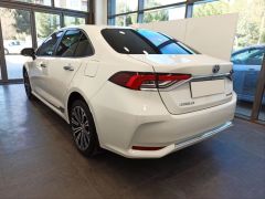 COROLLA 2019+ IÇIN UYUMLU ARKA TAMPON ALT NIKELAJI