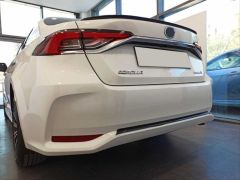 COROLLA 2019+ IÇIN UYUMLU ARKA TAMPON ALT ÇITASI PIANO BLACK