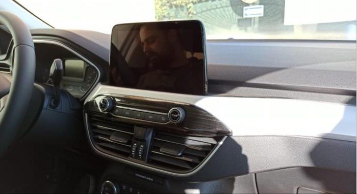 FOCUS IÇIN UYUMLU 2019+ ORTA PANEL KAPLAMA - TITANYUM SIYAH