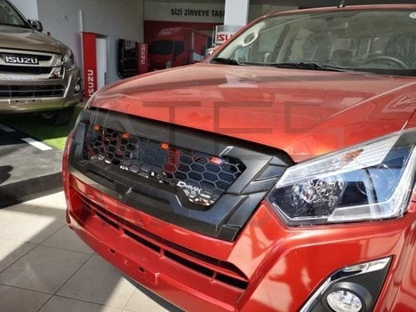 ISUZU D-MAX 2018+ PANJUR SİYAH - LEDLİ