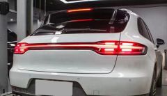 MACAN 2018+ IÇIN UYUMLU BAGAJ KAPAGI VE LED STOP FACELIFT - KIRMIZI