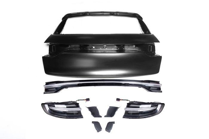 MACAN 2018+ IÇIN UYUMLU BAGAJ KAPAGI VE LED STOP FACELIFT - SMOKE