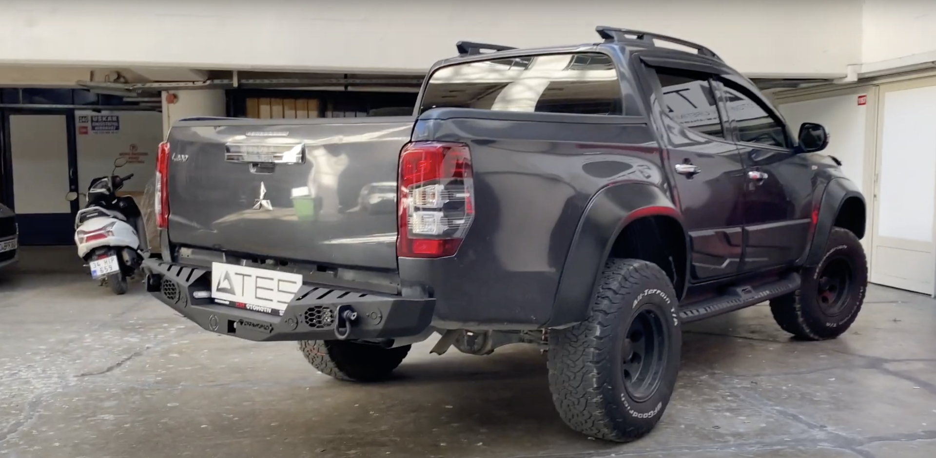 L200 Uyumlu Ofroad Arka Tampon Işıklı