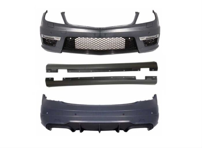 W204 C SERISI IÇIN UYUMLUC63 BODY KIT (MAKYAJLI) (2012-2015)