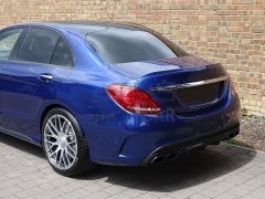 MERCEDES W205 C63 SIYAH DIFÜZÖR & EGZOZ SETI (AMG SEDAN) - SIYAH EGZOZ ILE