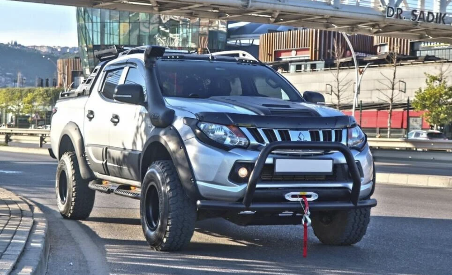 Mitsubishi L200 Ön Koruma Siyah