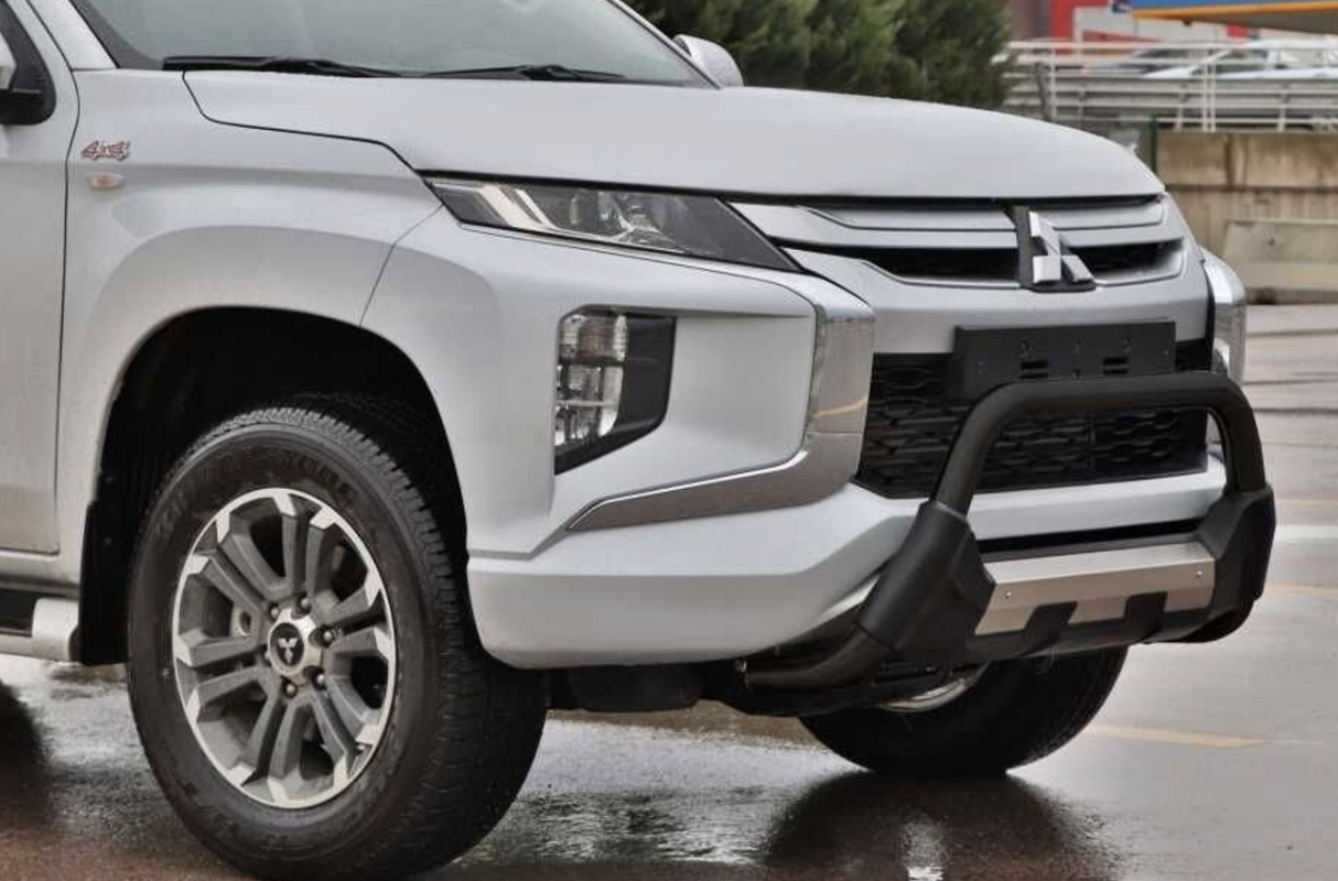 Mitsubishi L200 Ön Koruma Siyah