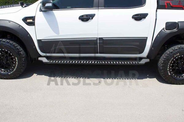 Mitsubishi L200 Dakar Yan Basamak Siyah V1 Işıksız 2006-2015 Arası