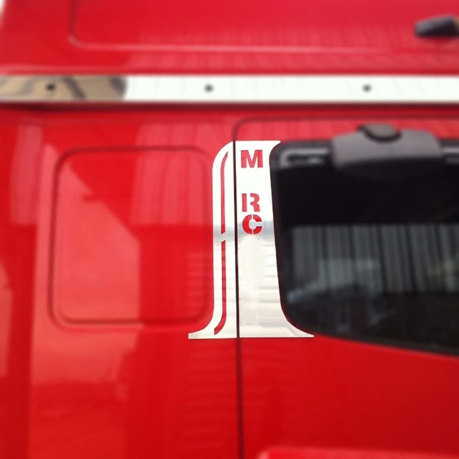 Mercedes Axor KAPI DİREĞİ KROMU