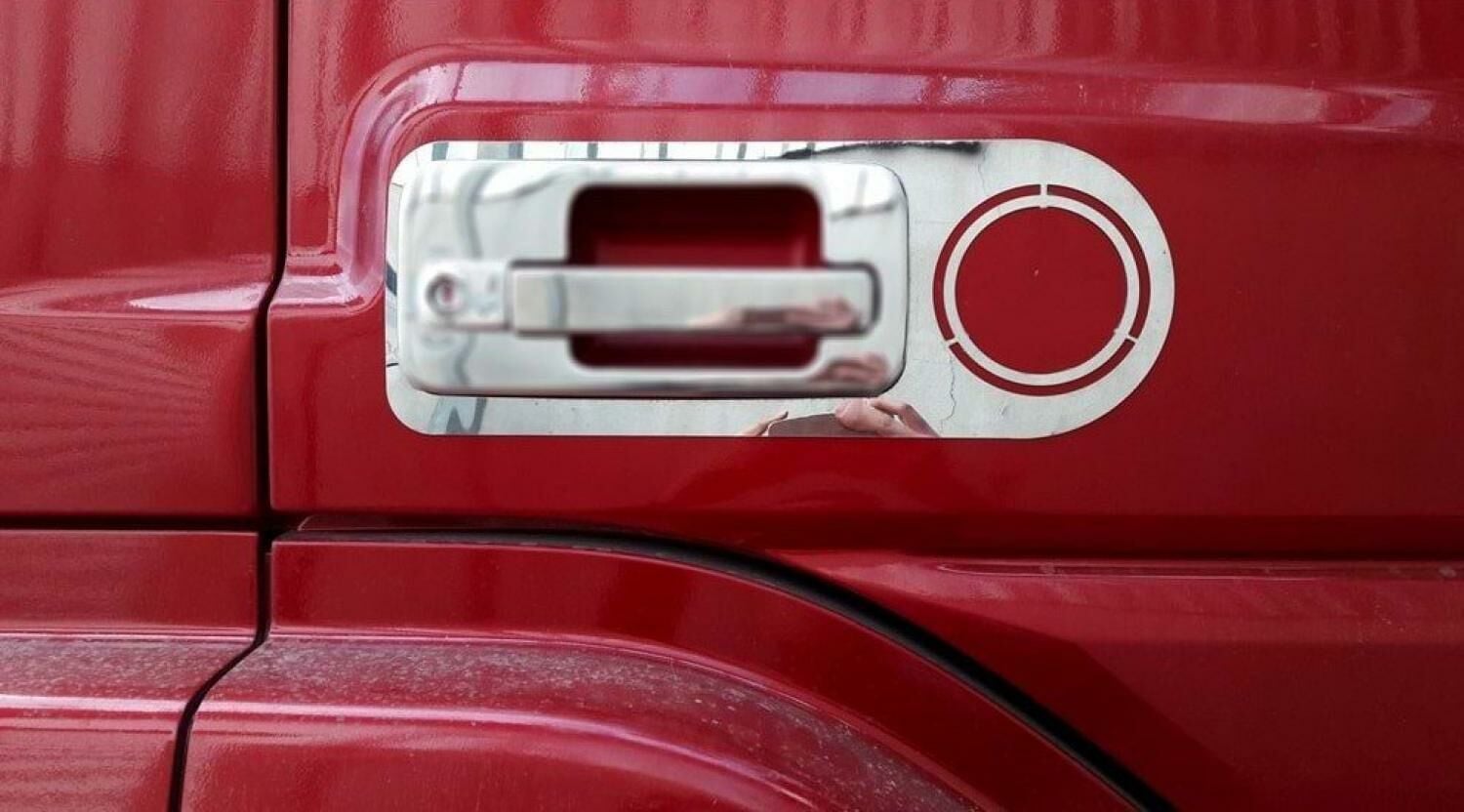 Mercedes Axor KAPI KOLU ETRAFI KROMU