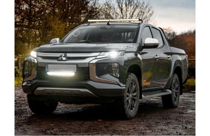 Mitsubishi L200  Led Bar