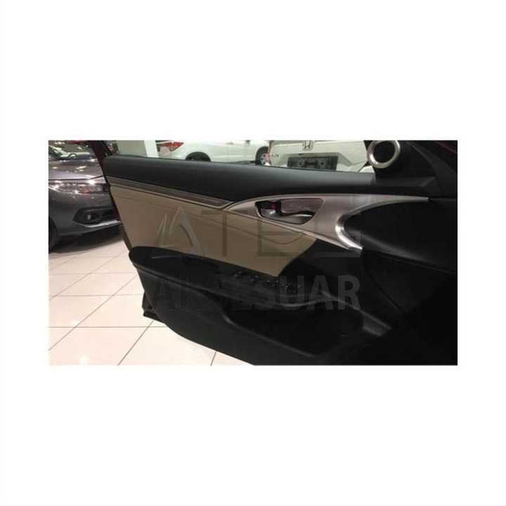 HONDA CIVIC FC5 2016-2020 İÇ KAPI KOLU ÇERÇEVESİ SILVER KALIN