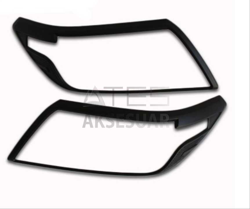 NISSAN NAVARA 2015-2020 FAR ÇERÇEVESI KAPLAMA SIYAH