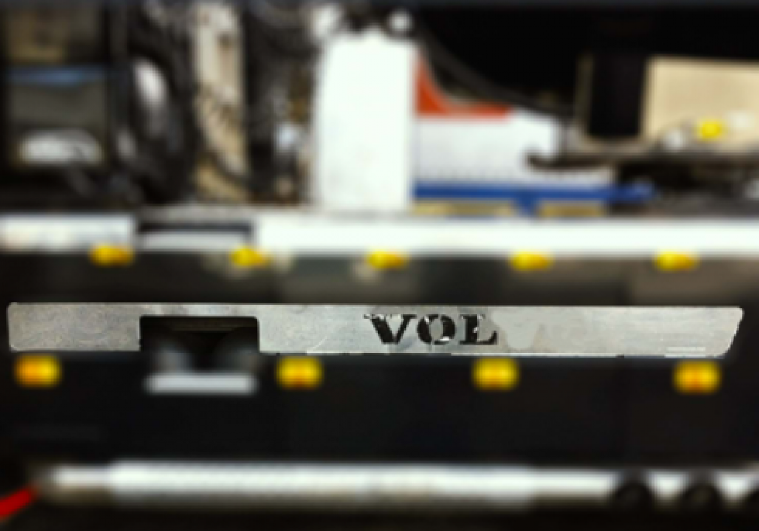 Volvo FH2-FH3 YANLIK ORTASI ÇITA KROMU