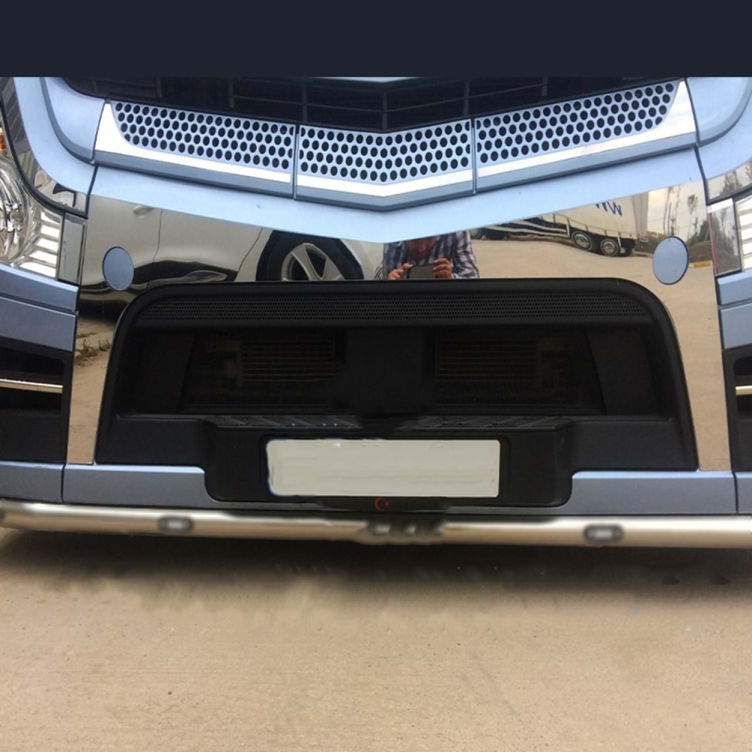 Mercedes Benz TAMPON ORTASI KROMU 2 PARÇA