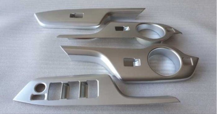 C-HR 2016-2019 IÇIN UYUMLU KAPI KOLÇAK KAPLAMA SILVER (ELEKTRIKLI AYNA DÜGMELI MODEL)