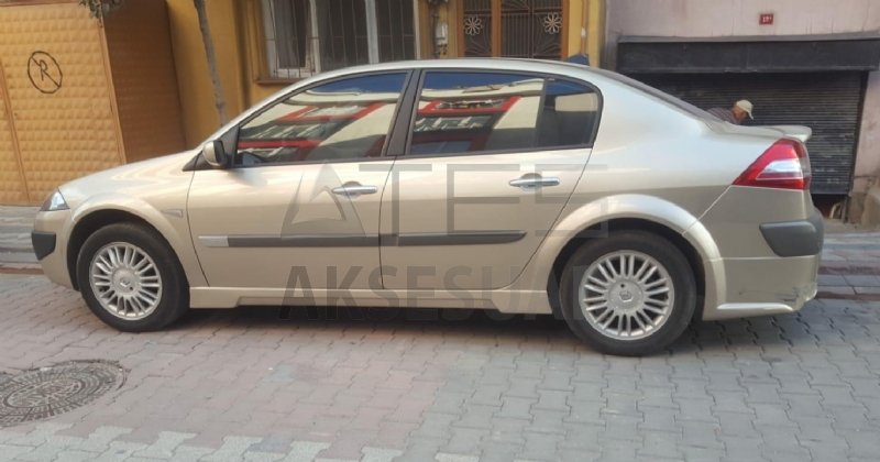 Renault  19 Işıklı Spoiler