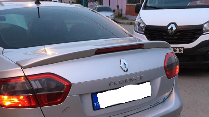 Renault Fluence Işıklı Spoiler