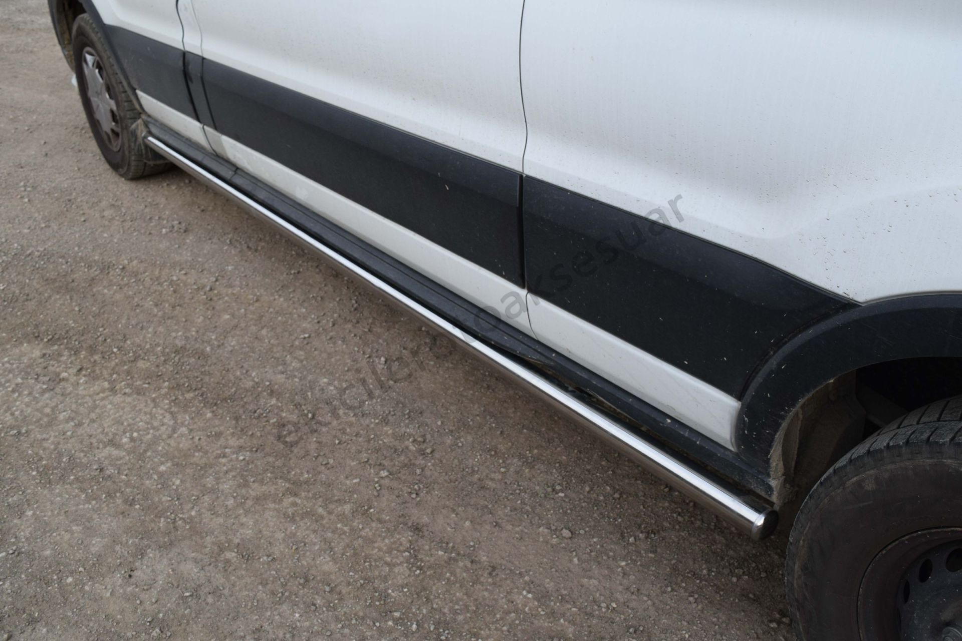 Ford Transit (2014 Sonrası) Uzun Şase Yan Basamak