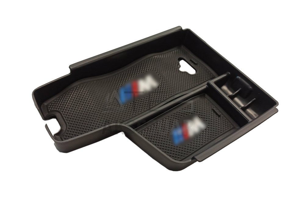 BMW 3 SERISI F30 2013-2018 ORTA KONSOL KUTUSU