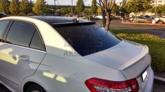 MERCEDES W212(2009-2015) E SERISI CAM ÜSTÜ SPOILER - PIANO BLACK (PARLAK SIYAH)