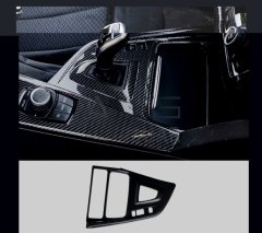 BMW 3 SERİSİ F30 VİTES KONSOL KAPLAMA - KARBON