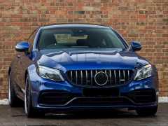 MERCEDES W205 2014-2019 C63 BODY KIT PARLAK SIYAH ÖN ÇITA