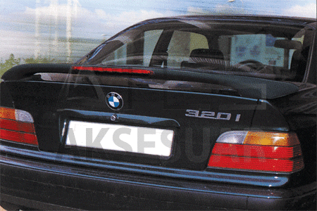 BMW E36 Işıklı Spoiler Boyalı