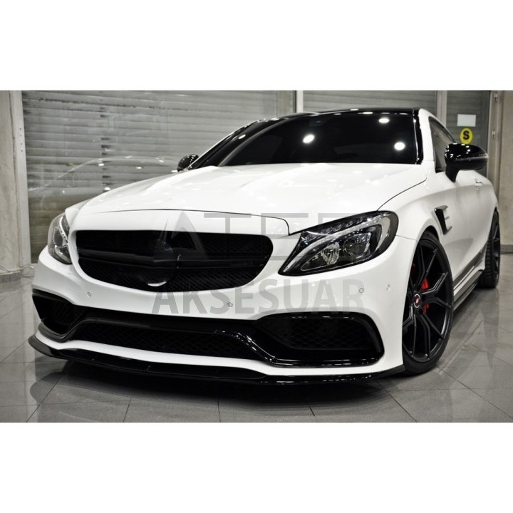 MERCEDES W205 2014-2018 C63 ÖN TAMPON & PANJUR SETI (Siyah Trimler)