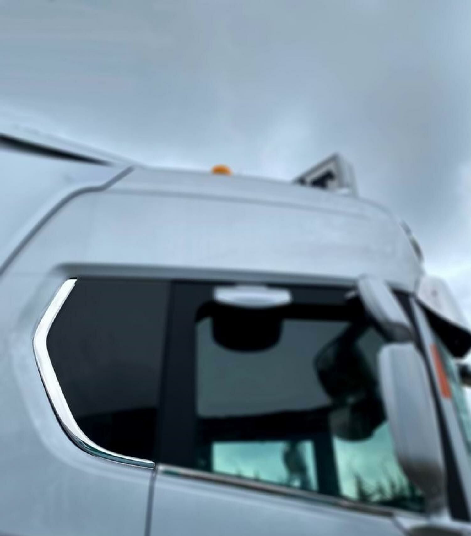 Scania NG SC YATAK CAMI ETRAFI KROMU