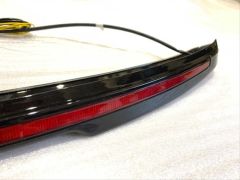 A3 SEDAN (2013-2019)  IÇIN UYUMLU LED SPOILER  PIANO BLACK (PARLAK SIYAH)