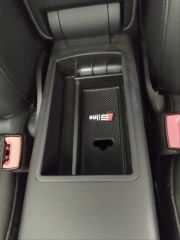 A3 2013-2018 IÇIN UYUMLU ORTA KONSOL KUTUSU