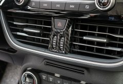 FORD FOCUS 2019+ IKAZ DÜGME KAPLAMA -KARBON(ABS)