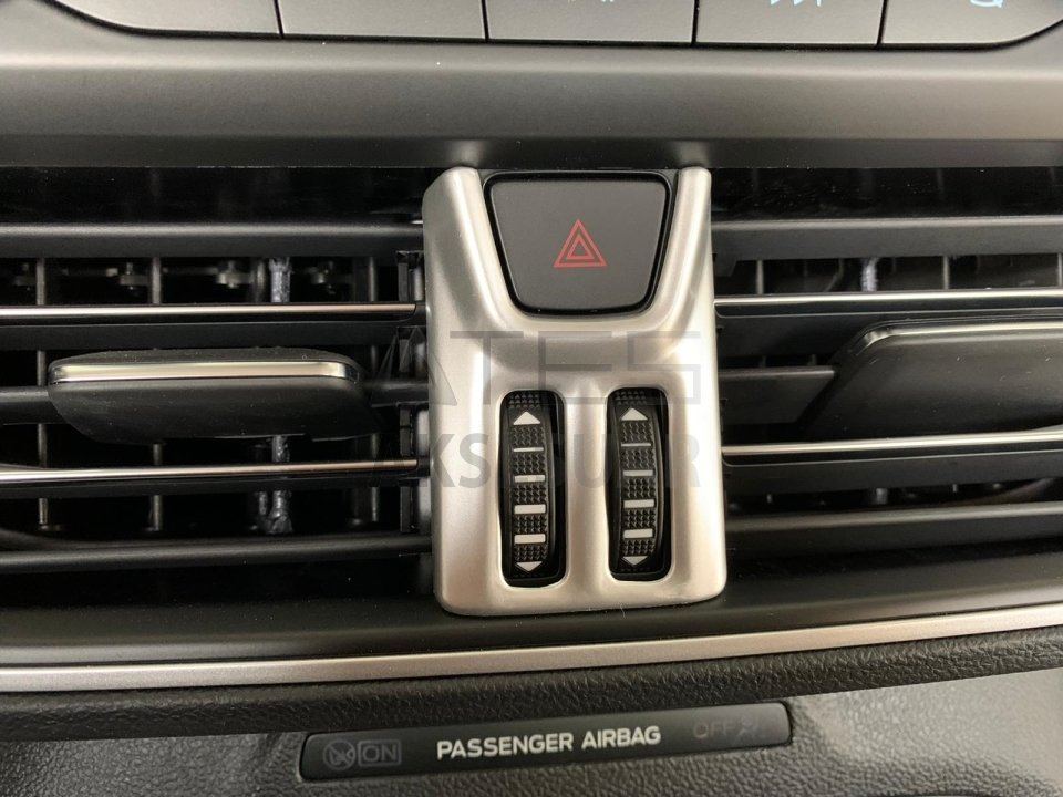 FORD FOCUS 2019+ IKAZ DÜGME KAPLAMA SILVER (ABS)