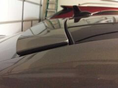 W212(2009-2015) E SERISI IÇIN UYUMLU CAM ÜSTÜ SPOILER   - PIANO BLACK (PARLAK SIYAH)