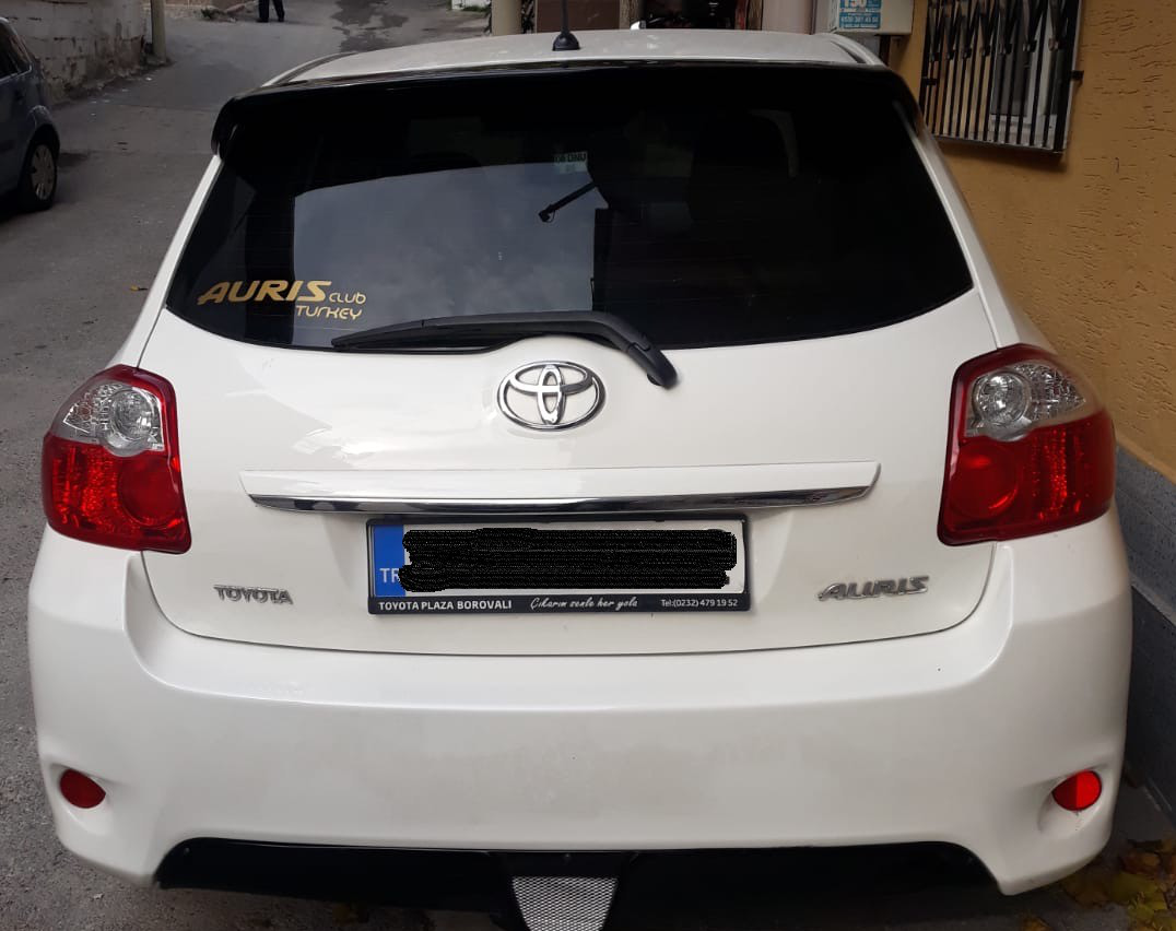 Toyota Auris Eski Kasa Makyajlı Arka Difüzör