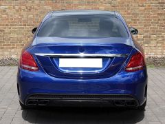 W205 C SERISI IÇIN SIYAH DIFÜZÖR & EGZOZ SETI (AMG SEDAN)  - SIYAH EGZOZ ILE