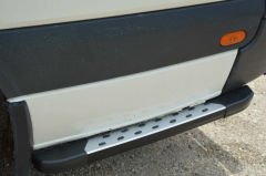 Sprinter (2006 Sonrası) Uzun Şase Benekli Teker Arkası Yan Basamak