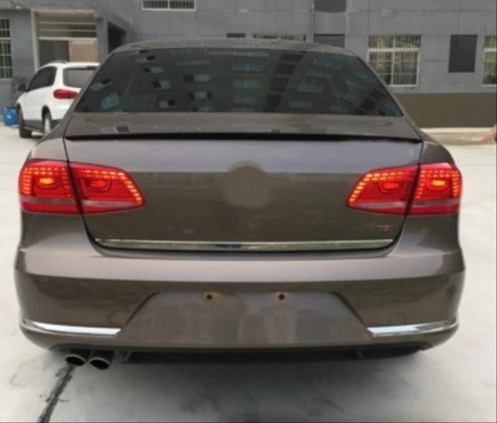 PASSAT B7 IÇIN UYUMLU SPOILER - PIANO BLACK (PARLAK SIYAH)