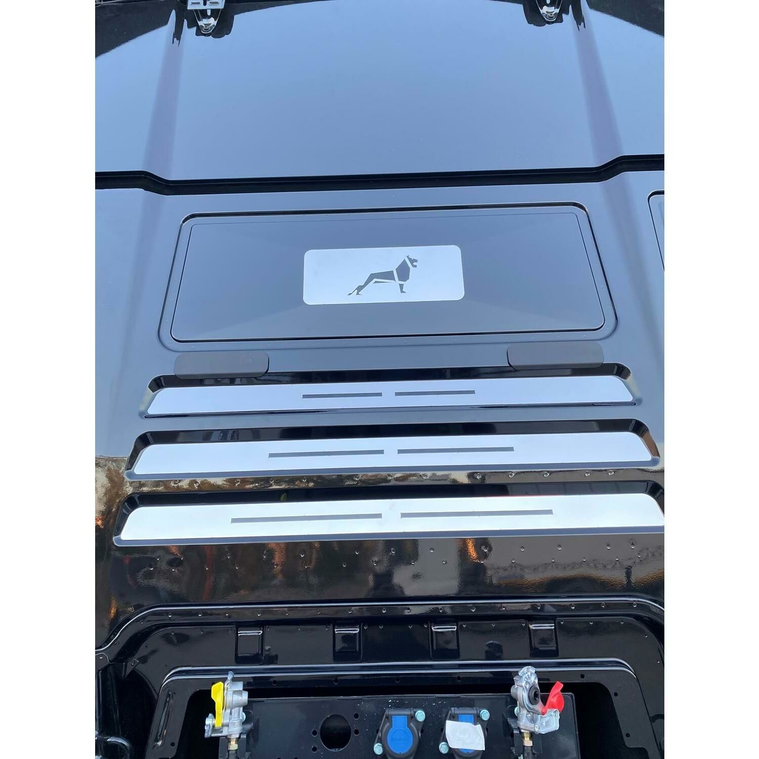 MAN TGX 2021 KABİN ARKASI KROMU