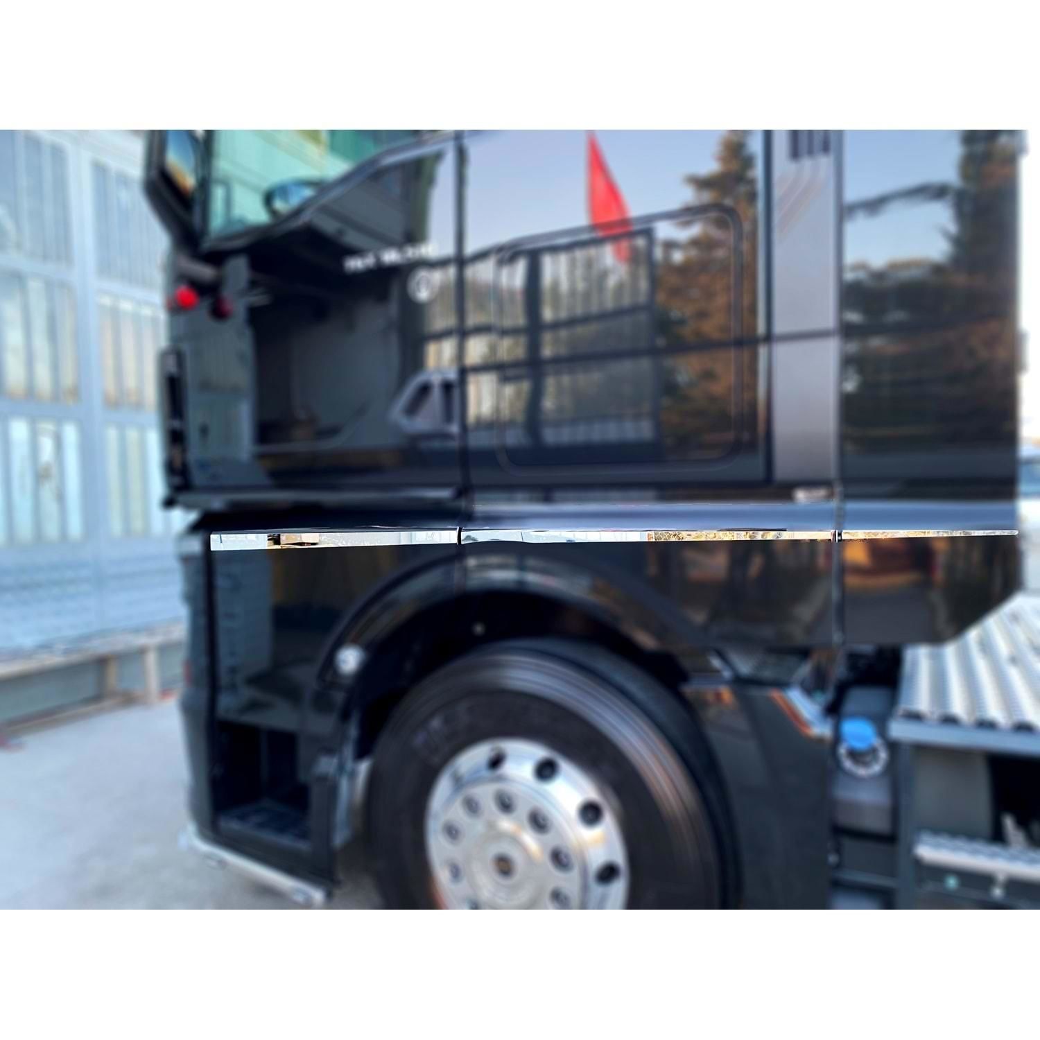 MAN TGX 2021 KAPI ŞERİDİ KROMU